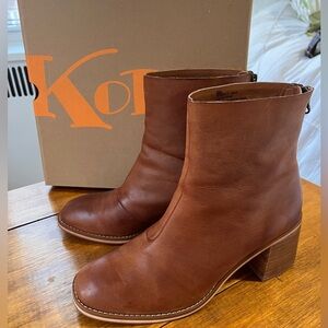 Korks by Kork-Ease “Violet” leather booties
